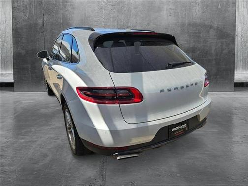 2017 Porsche Macan Base
