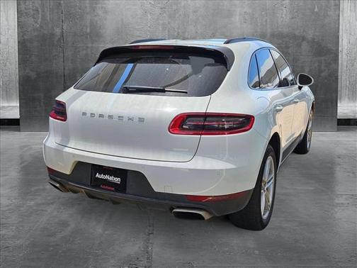 2017 Porsche Macan Base