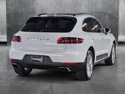 2017 Porsche Macan Base