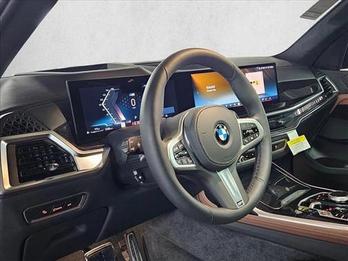 Black Sapphire Metallic 2026 BMW X7 xDrive40i