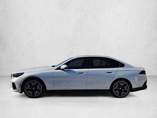 Mineral White Metallic 2026 BMW i5 eDrive40