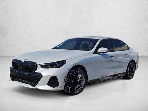 Mineral White Metallic 2026 BMW i5 eDrive40