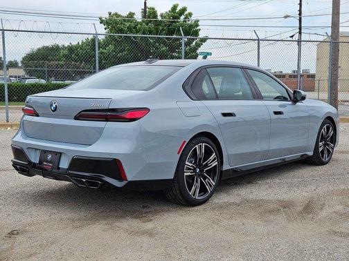 2025 BMW 760 i xDrive