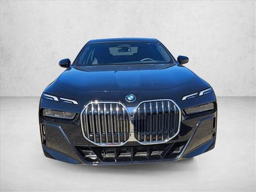 2025 BMW 750e i xDrive