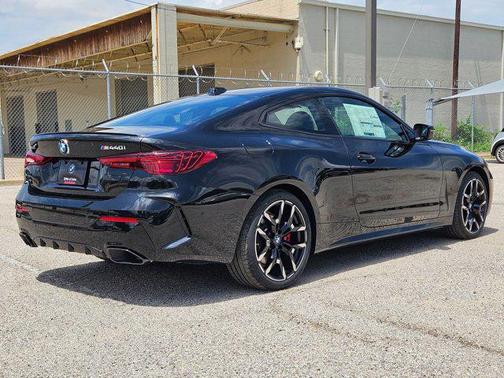Black Sapphire Metallic 2027 BMW M440 i xDrive