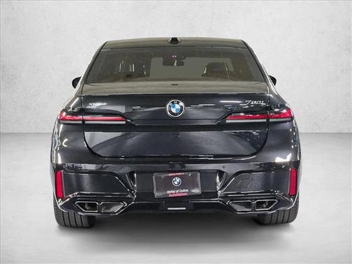 Black Sapphire Metallic 2026 BMW 760 xDrive