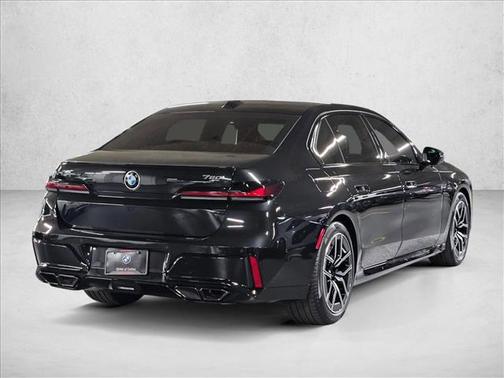 Black Sapphire Metallic 2026 BMW 760 xDrive