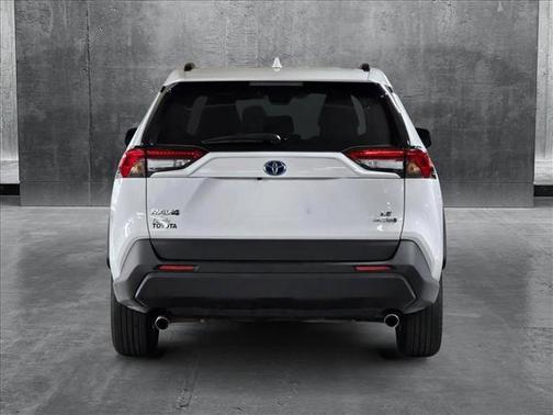 2022 Toyota RAV4 Hybrid LE