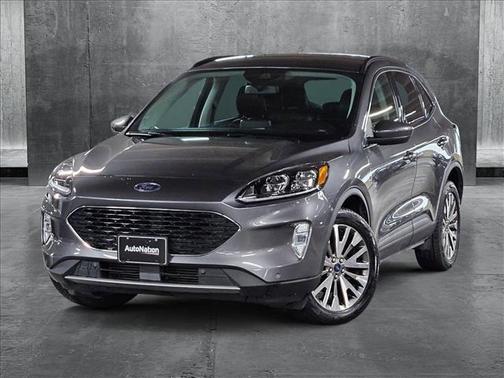 2022 Ford Escape Titanium