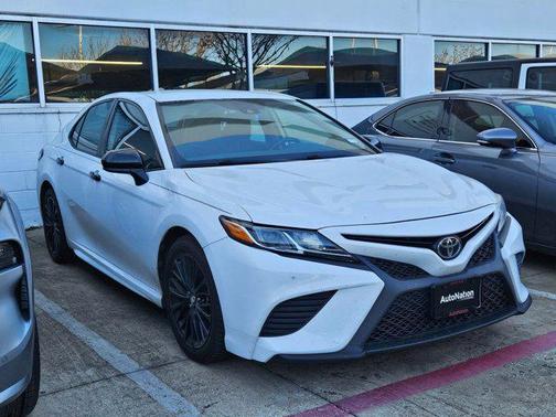 2019 Toyota Camry SE