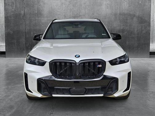 2024 BMW X5 M60i