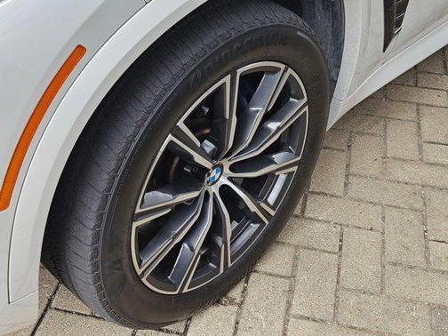 2024 BMW X5 M60i