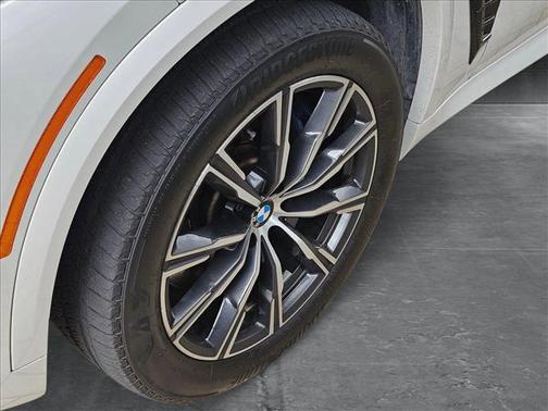 2024 BMW X5 M60i