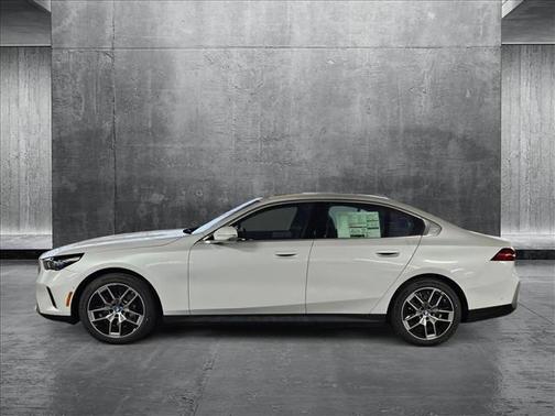 2024 BMW i5 eDrive40