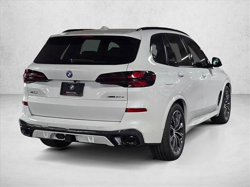 Mineral White Metallic 2026 BMW X5 PHEV xDrive50e