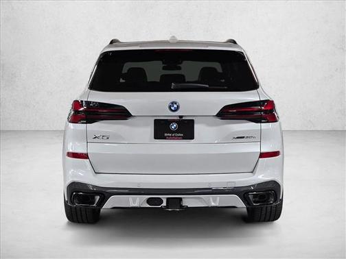 Mineral White Metallic 2026 BMW X5 PHEV xDrive50e