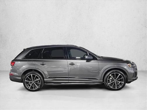 2022 Audi Q7 55 Premium Plus