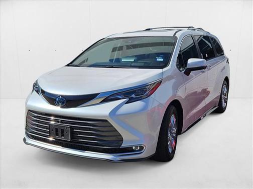 2024 Toyota Sienna Platinum 7 Passenger