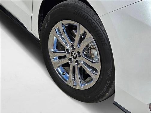 2024 Toyota Sienna Platinum 7 Passenger