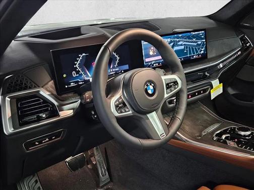 Black Sapphire Metallic 2027 BMW X7 xDrive40i
