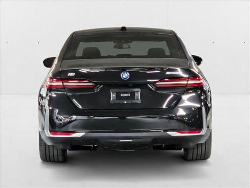 2025 BMW i5 xDrive40