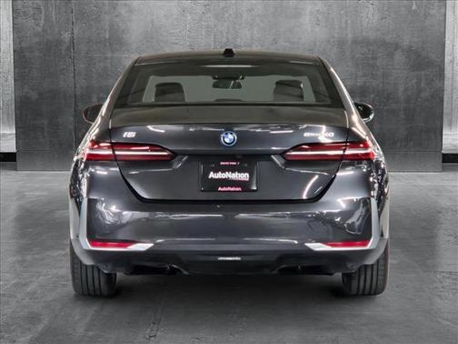 2024 BMW i5 eDrive40