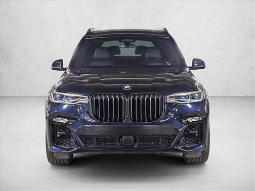 2022 BMW X7 M50i