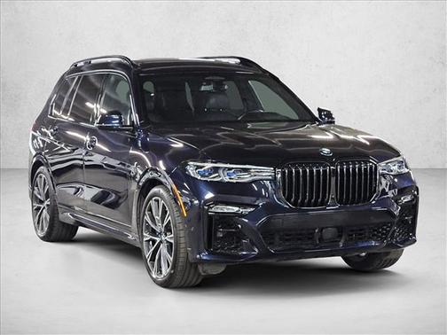2022 BMW X7 M50i