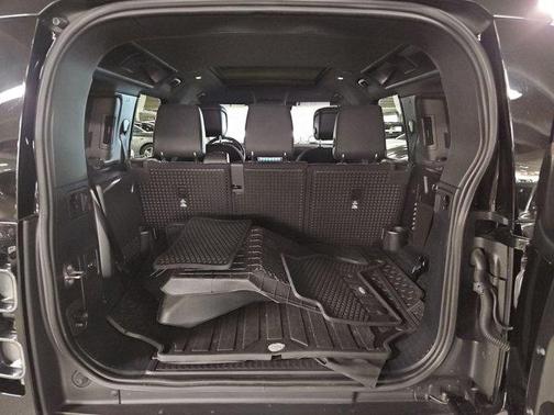 Santorini Black Metallic 2021 Land Rover Defender 110 X