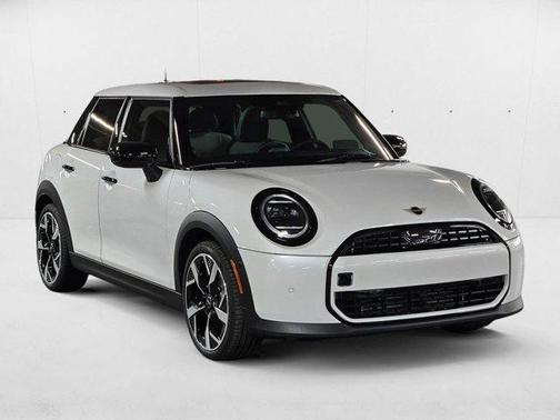 Nanuq White Metallic 2026 MINI Hardtop Cooper