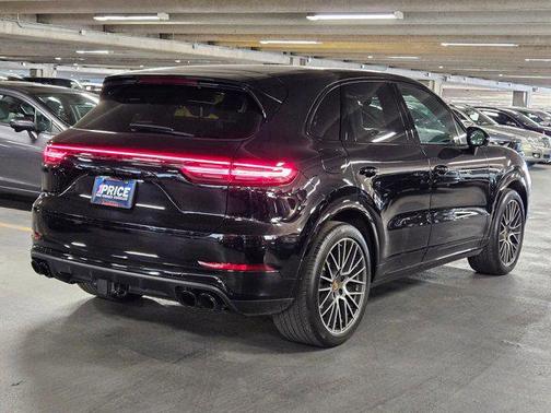 2021 Porsche Cayenne Turbo