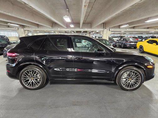 2021 Porsche Cayenne Turbo