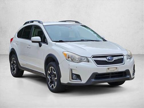 Crystal White Pearl 2017 Subaru Crosstrek 2.0i Premium