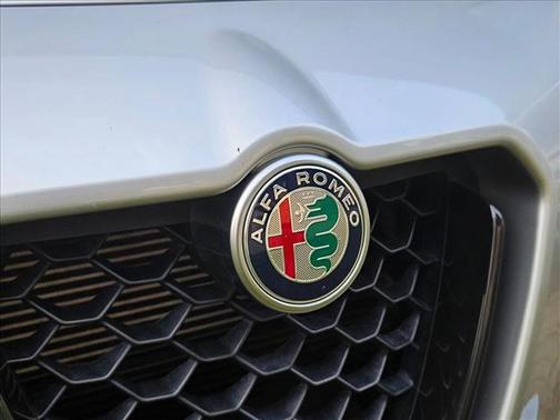 2020 Alfa Romeo Stelvio Base
