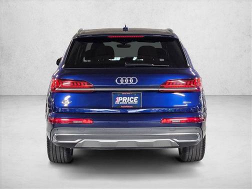 Navarra Blue Metallic 2021 Audi Q7 45 Premium Plus