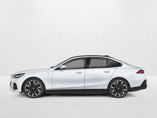 Alpine White 2026 BMW i5 eDrive40