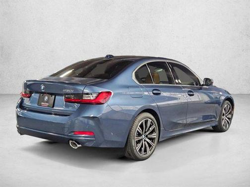 Arctic Race Blue Metallic 2026 BMW 330 330i