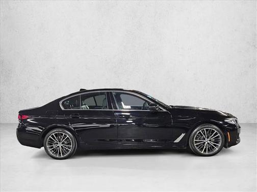 2022 BMW 530 i