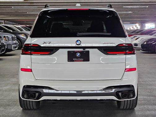 2026 BMW X7 xDrive40i