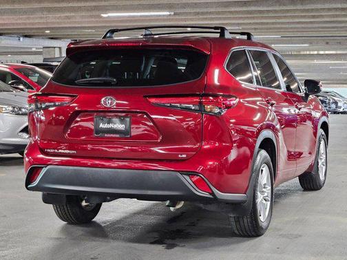 2023 Toyota Highlander LE