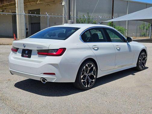 2025 BMW 330 i
