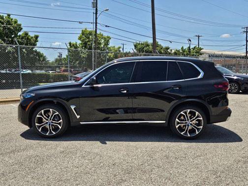 Black Sapphire Metallic 2026 BMW X5 xDrive40i