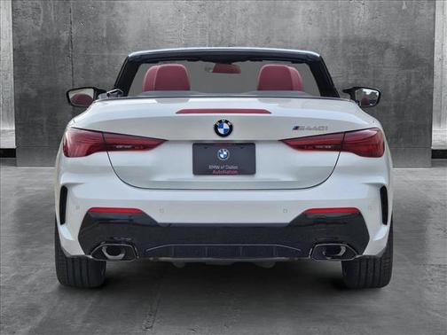 2025 BMW M440 i