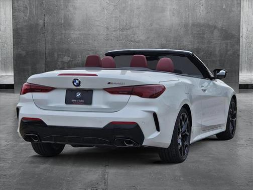 2025 BMW M440 i