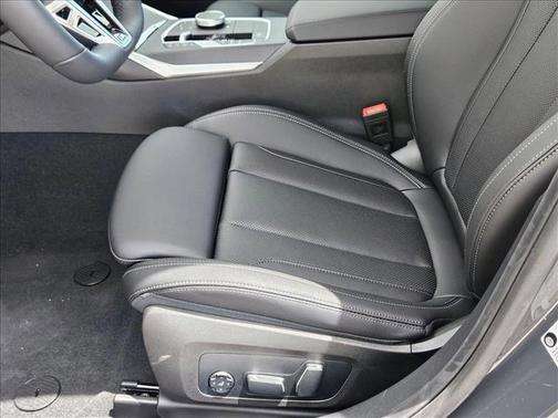2025 BMW 330 i