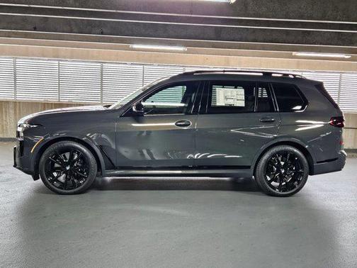 2026 BMW X7 M60i