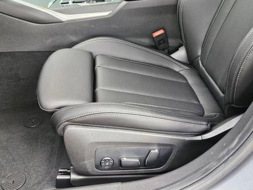 2026 BMW 330 xDrive NA