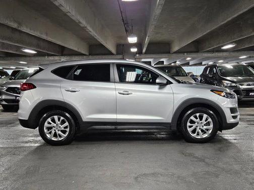 Molten Silver 2019 Hyundai TUCSON SE