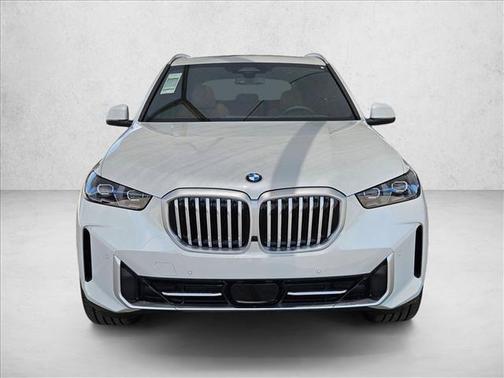 Mineral White Metallic 2026 BMW X5 xDrive40i