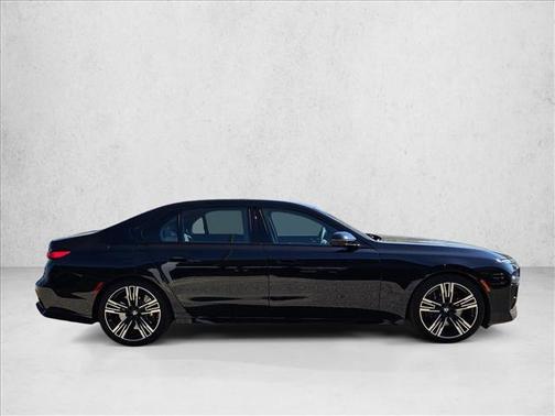 2025 BMW 760 xDrive